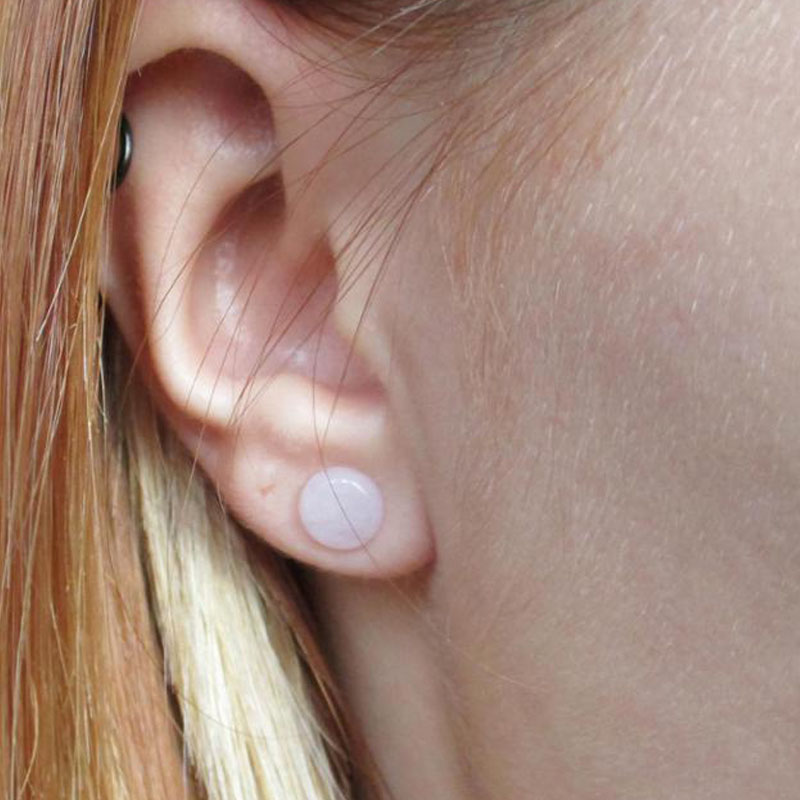 Expansor de piedra orgánica de - Body Jewelry Plus reseña y precio