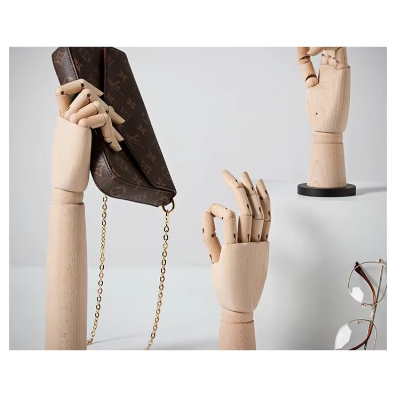 Estante de maniquí de mano de  - Body Jewelry Store reseña y precio